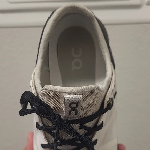 On Running Black and White Athletic Shoes Sleek Design - Picture 2 of 5